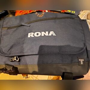 NWT CROSSBODY LAPTOP HOLDER BRIEFCASE NAVY